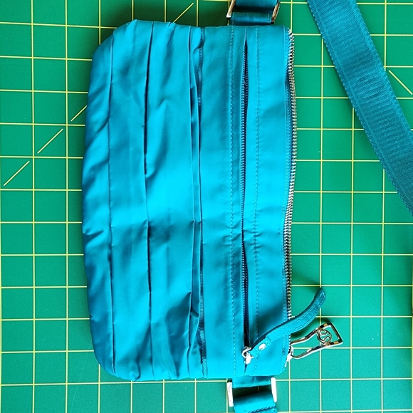 LULULEMON Travel Pooch Fanny Pack - Picture 2 of 11